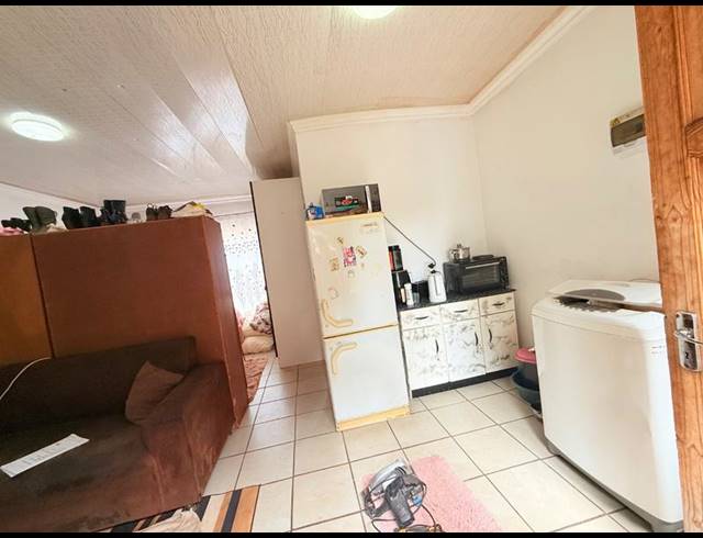 8 BEDROOM HOUSE FOR SALE IN VANDERBIJLPARK CE 2